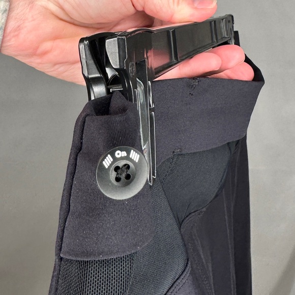 🏃‍♀️ NWOT ON Cloud Running Long Running Tights Size M - Picture 8 of 10